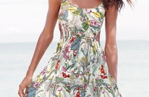 游泳衣图片女装,女装游泳衣潮流趋势解析”